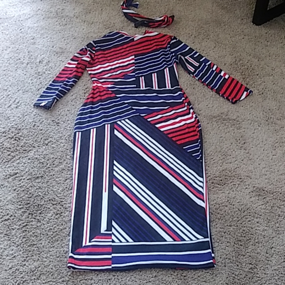 Dress - Picture 4 of 4